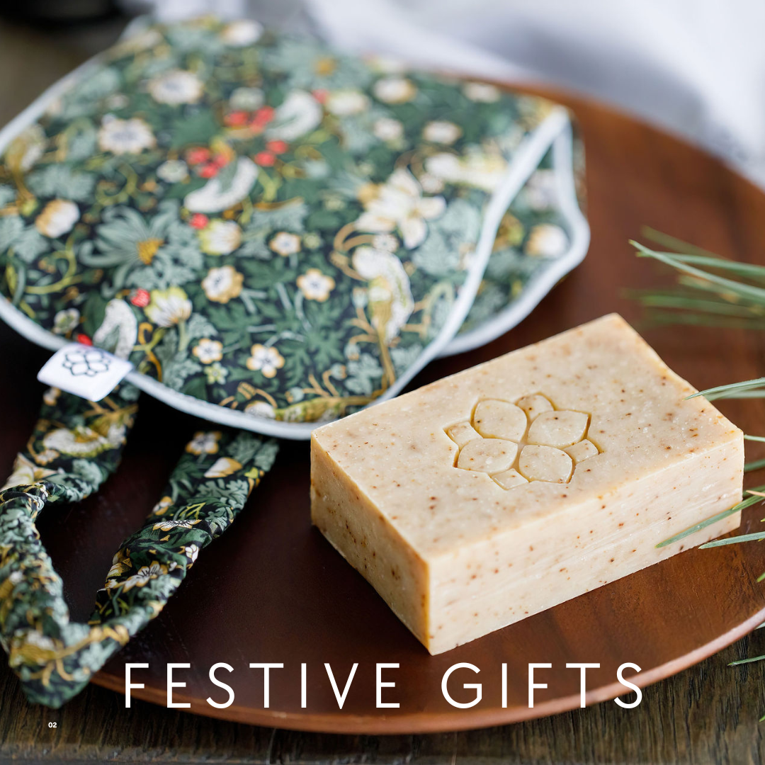 Tis the Season: A Guide to Preparing Your Home for Christmas Hosting