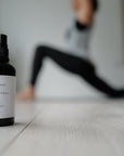 Energise yoga mat spray with lemongrass and tea tree essential oils by Spritz Wellness