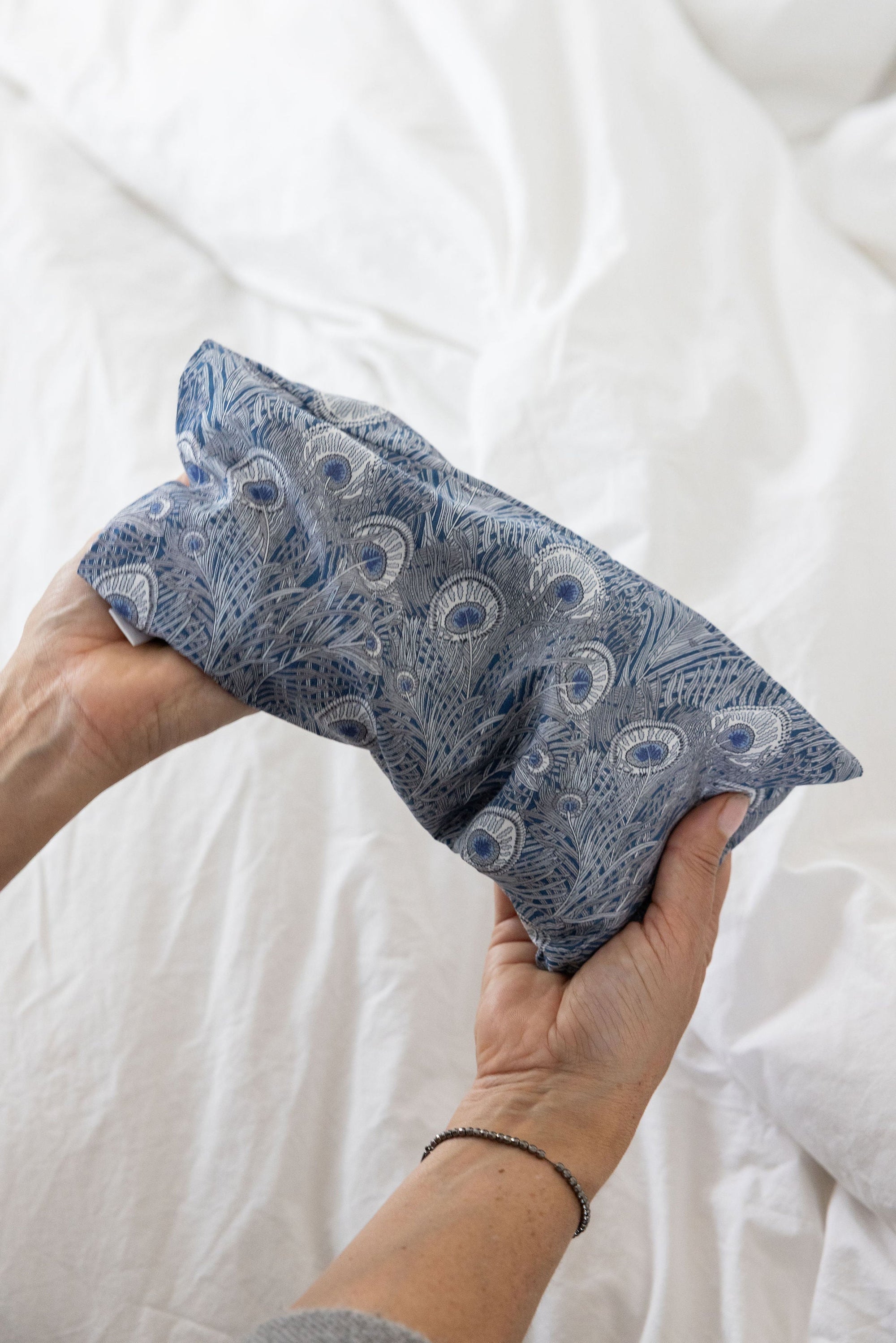 Spritz Wellness aromatherapy eye pillow used to ease migraines
