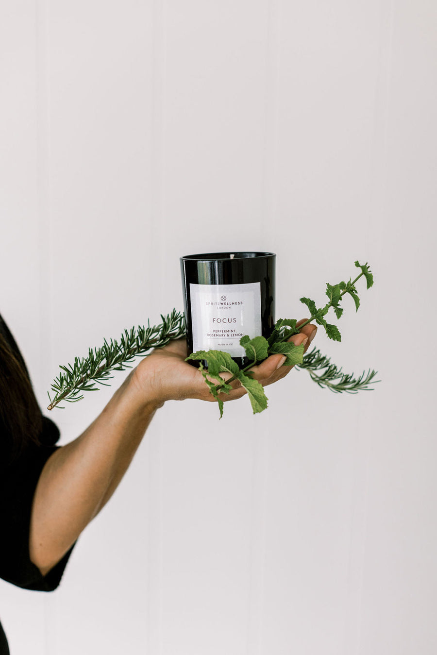 Spritz Wellness Focus candle used as a functional fragrance for concentration