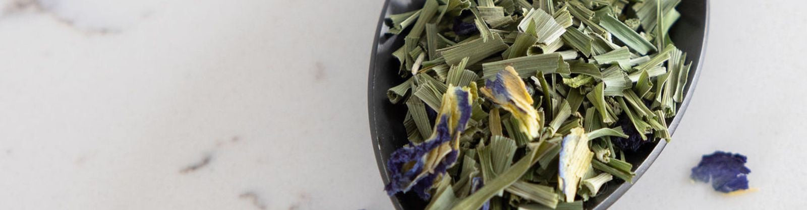 Loose leaf tea ritual with Spritz Wellness
