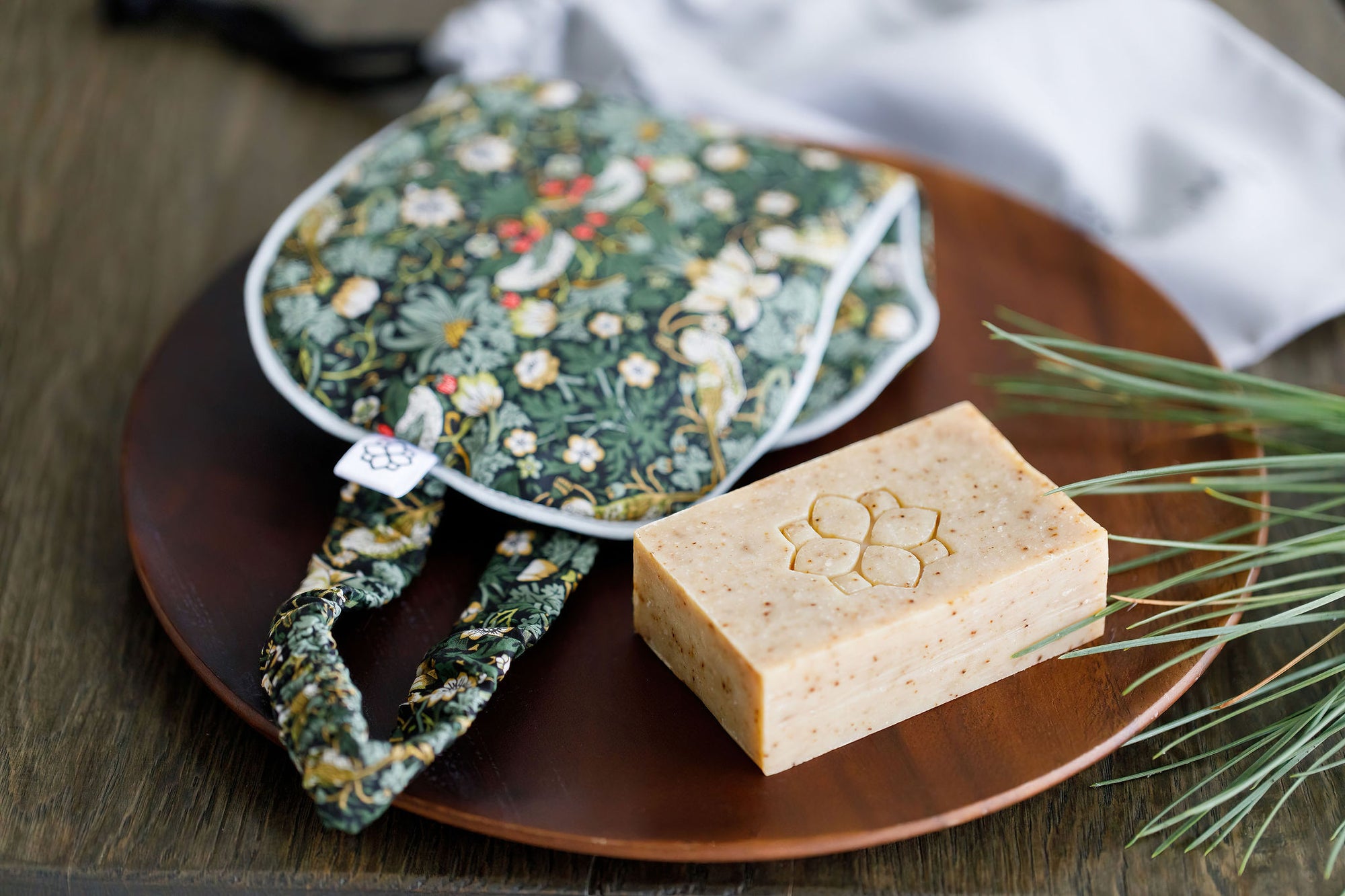 Strawberry Thief Dark Green Lavender Eye Mask | Spritz Wellness