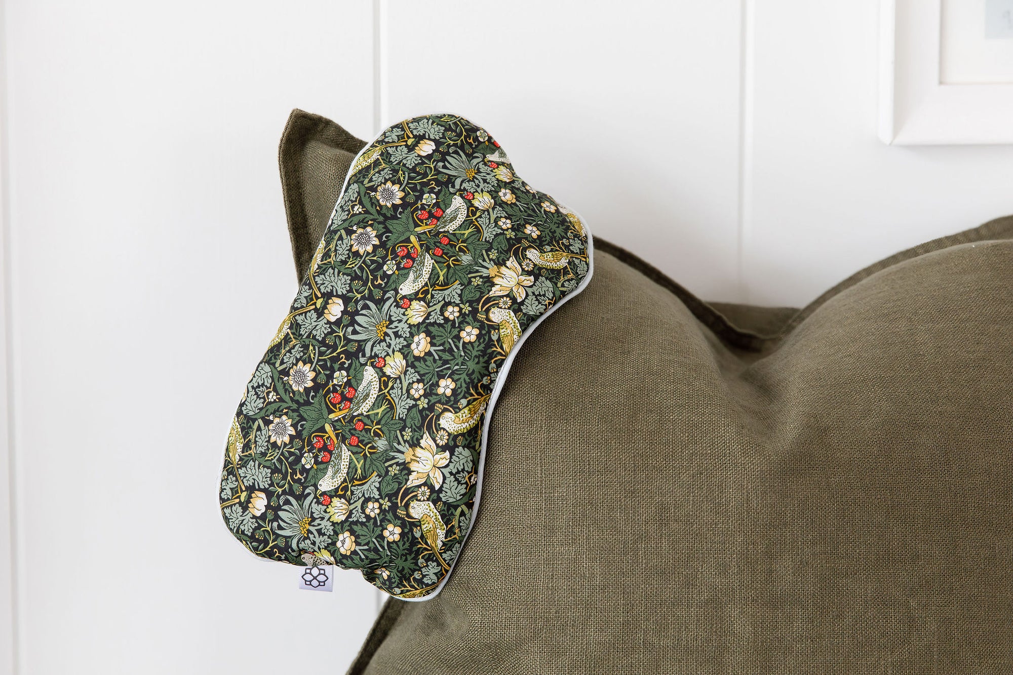 Strawberry Thief Dark Green Lavender Eye Mask | Spritz Wellness