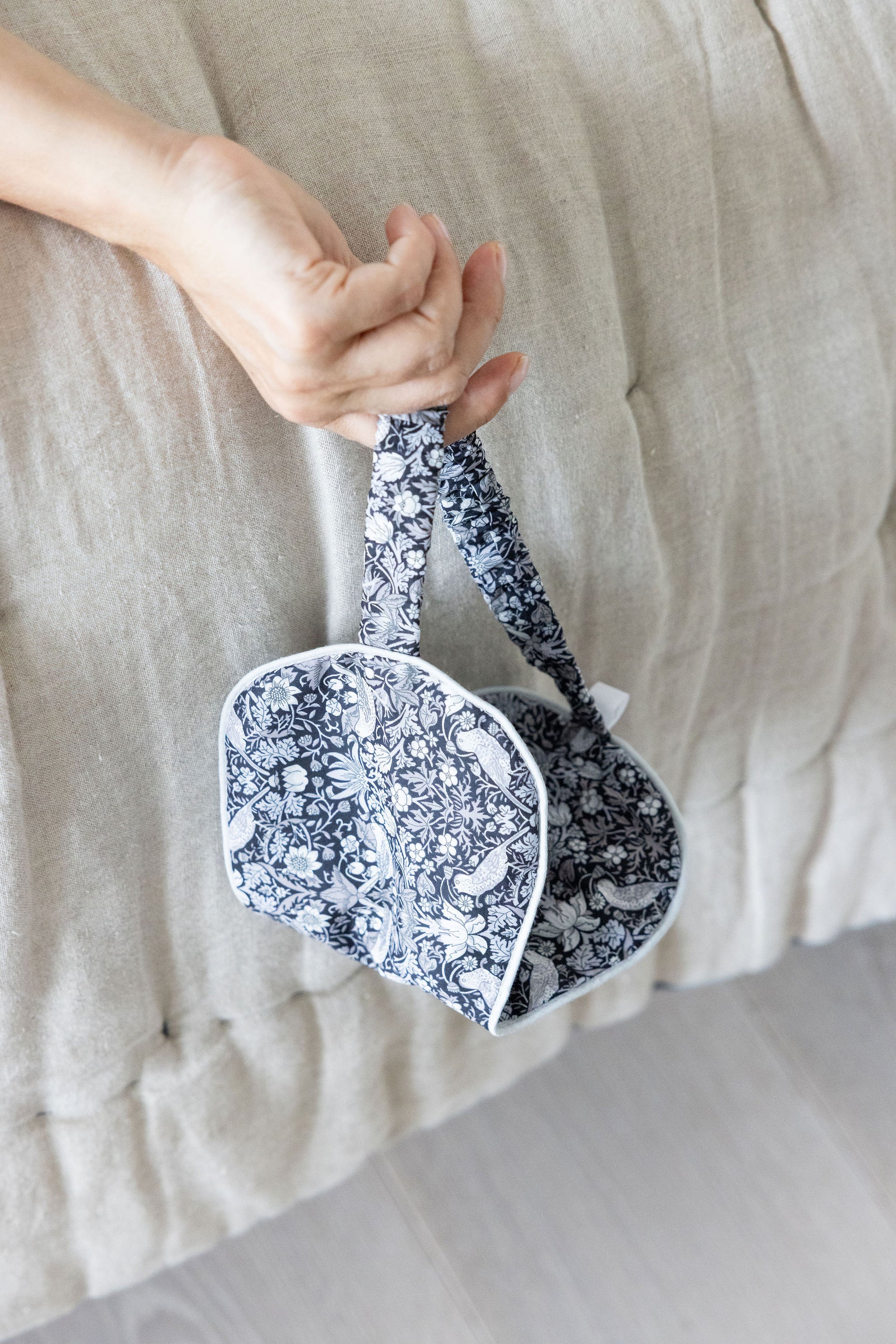 Strawberry Thief Black Lavender Eye Mask | Spritz Wellness