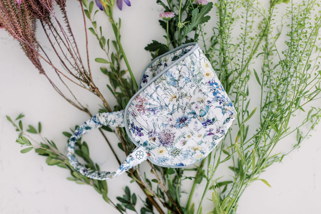 Relax and unwind with the Spritz Wellness aromatherapy eye mask, handcrafted in Liberty London Wild Flower fabric and gently scented for calm and comfort.
