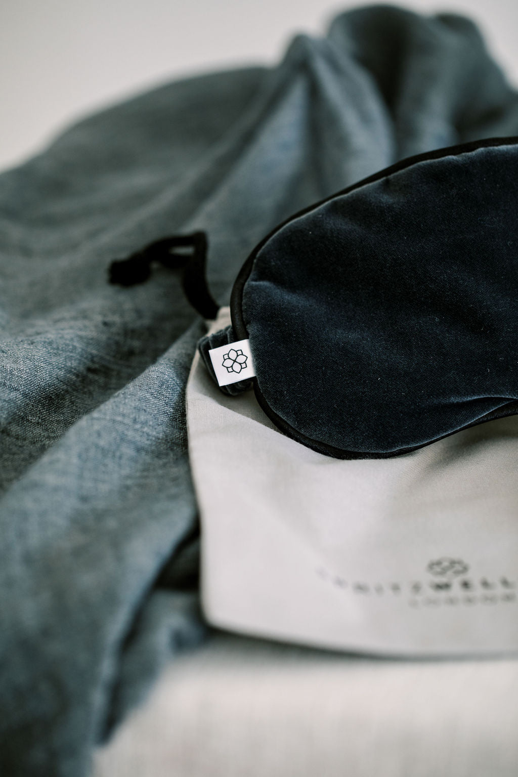 Luxury Lavender Velvet Eye Mask | Spritz Wellness